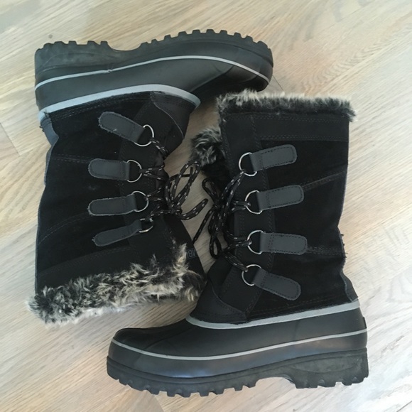 snow boots size 7